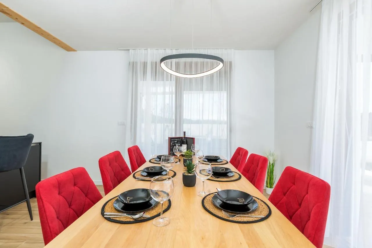 Villa Grofica, New House, Heated Pool, Jacuzzi, Playgroung & Bbq, Near Beaches, Pula - Istria